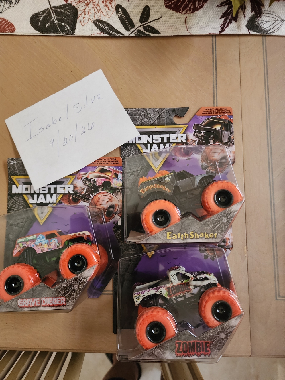 Monster Jam Kids Toy Monster Truck with Bright Orange Wheels - EarthShaker